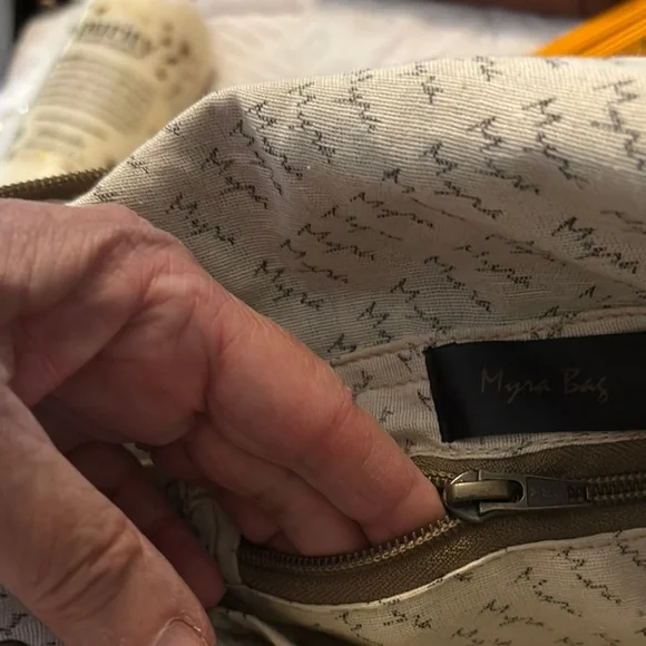 Unisex Vintage Canvas Tote Bag - Army Green and Tan - Picture 7 of 8